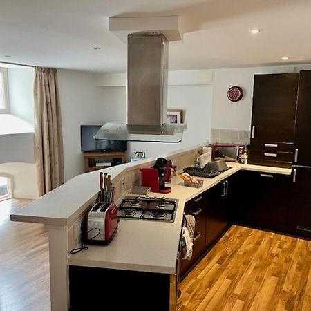 Stunning Spacious Apartment On River Ness Inverness Buitenkant foto
