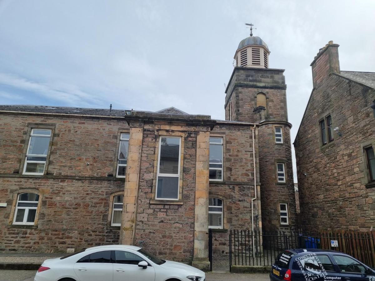 Stunning Spacious Apartment On River Ness Inverness Buitenkant foto